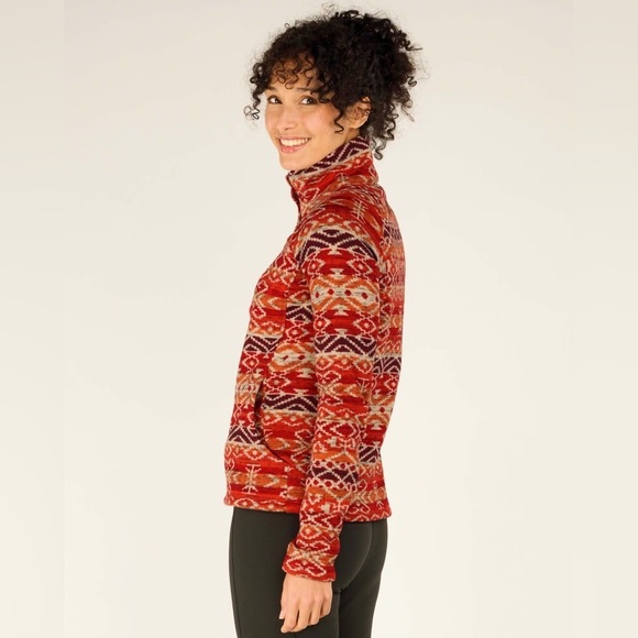 Women's Red Patterned Sweater - Picture 7 of 15